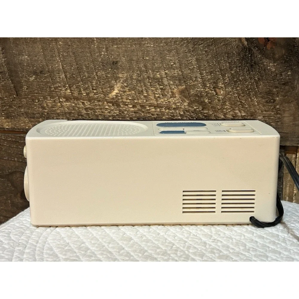 Vintage Spartus Large Display Radio Alarm Clock AM/FM Model 0123 Works